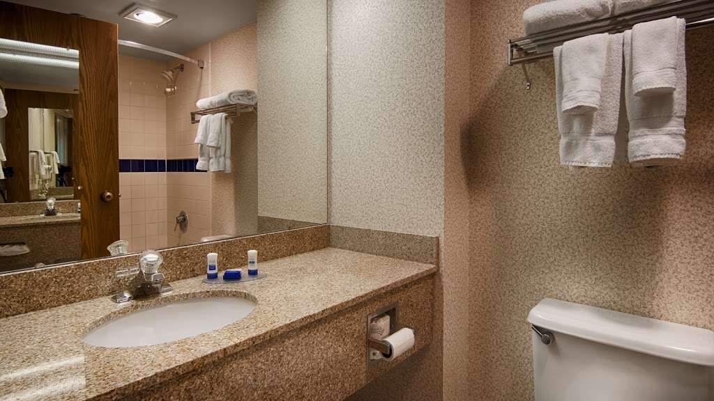 Best Western Executive Inn | 7220 122 Ave, Kenosha, WI 53142, USA | Phone: (262) 857-7699