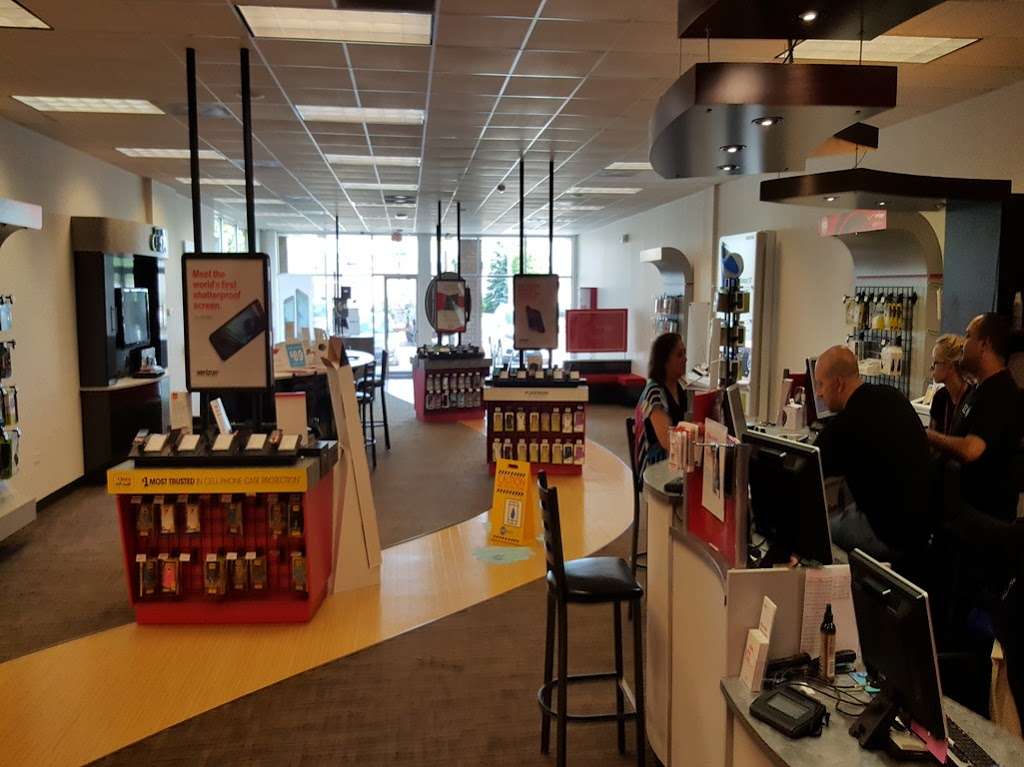 Verizon Authorized Retailer, TCC | 848 N Superior Drive., Building E, Unit 100, Crown Point, IN 46307 | Phone: (219) 663-0184