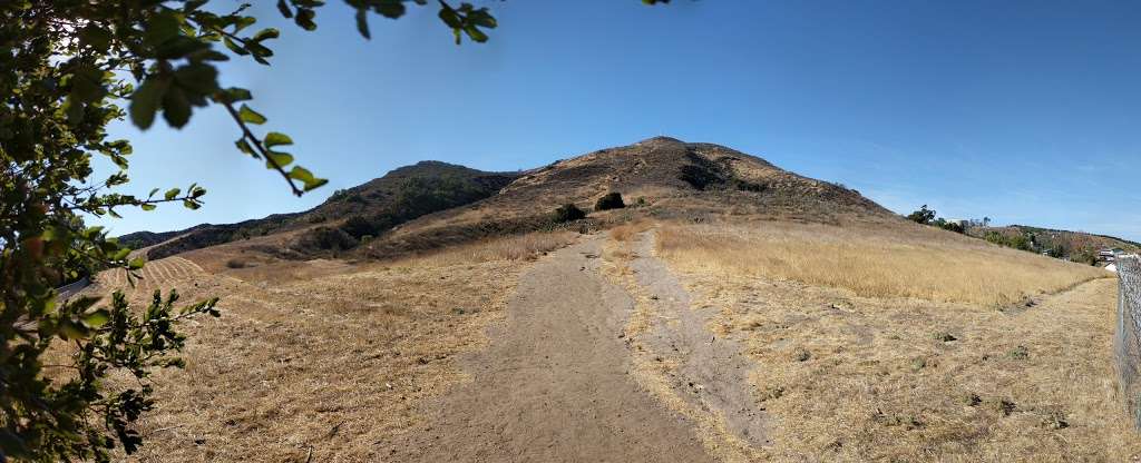 Mt McCoy Cross Trailhead | 4 Washburn St, Simi Valley, CA 93065, USA