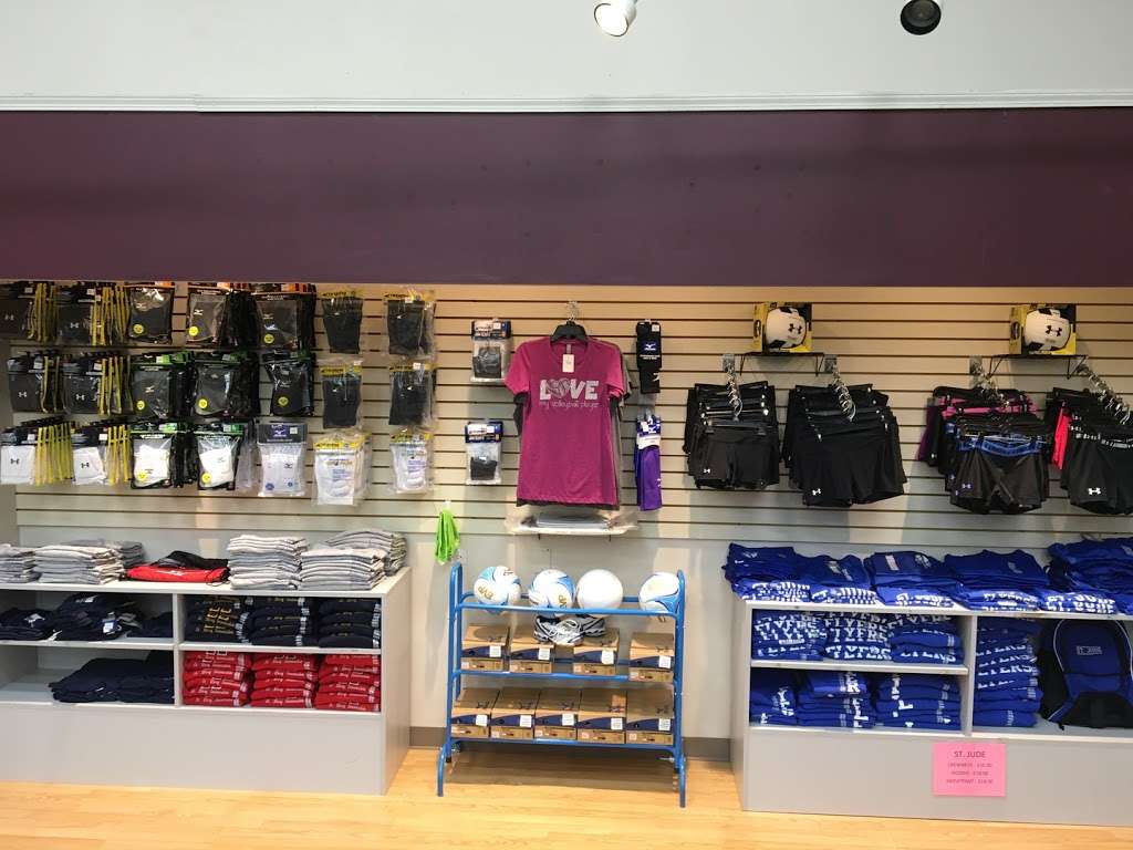 Eichs Sports - Plainfield (Retail Store) | 24316 W 143rd St #100, Plainfield, IL 60544, USA | Phone: (815) 436-3771