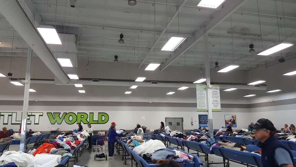 Goodwill Outlet World | 3155 S Platte River Dr E, Englewood, CO 80110, USA | Phone: (303) 953-3483