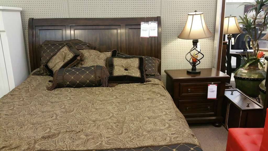 Value City Furniture | 4380 E New York St, Aurora, IL 60504, USA | Phone: (630) 236-6600