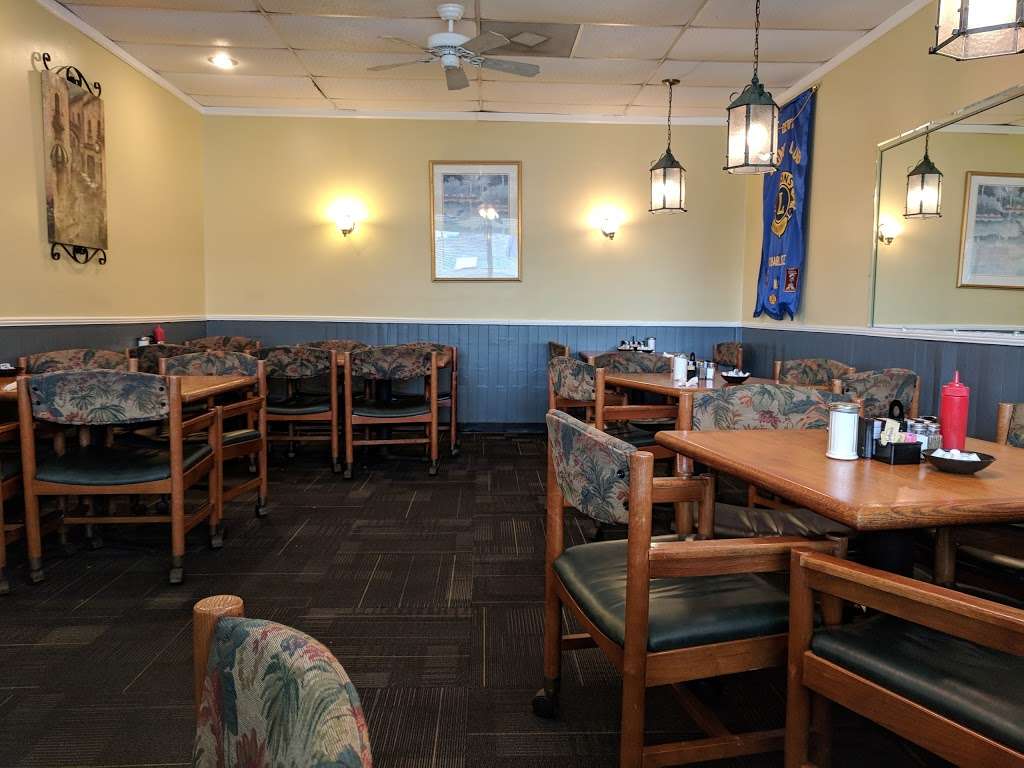 Marias Grill | 2801 W Sugar Creek Rd, Charlotte, NC 28262, USA | Phone: (704) 921-6370