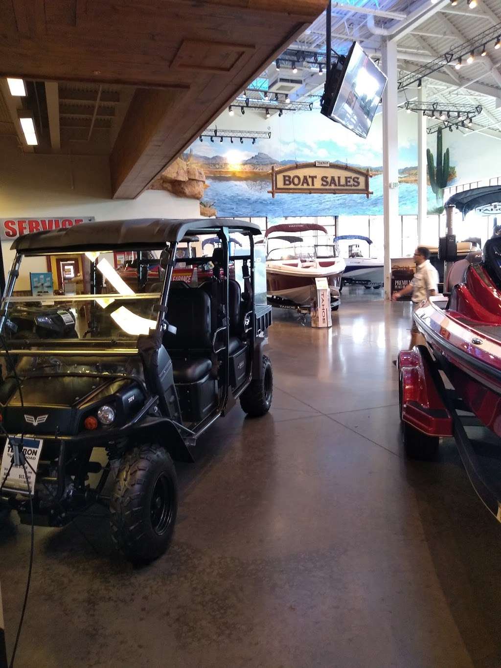 Bass Pro Shops Tracker Boat Center | 1133 N Dobson Rd, Mesa, AZ 85201, USA | Phone: (602) 606-5600