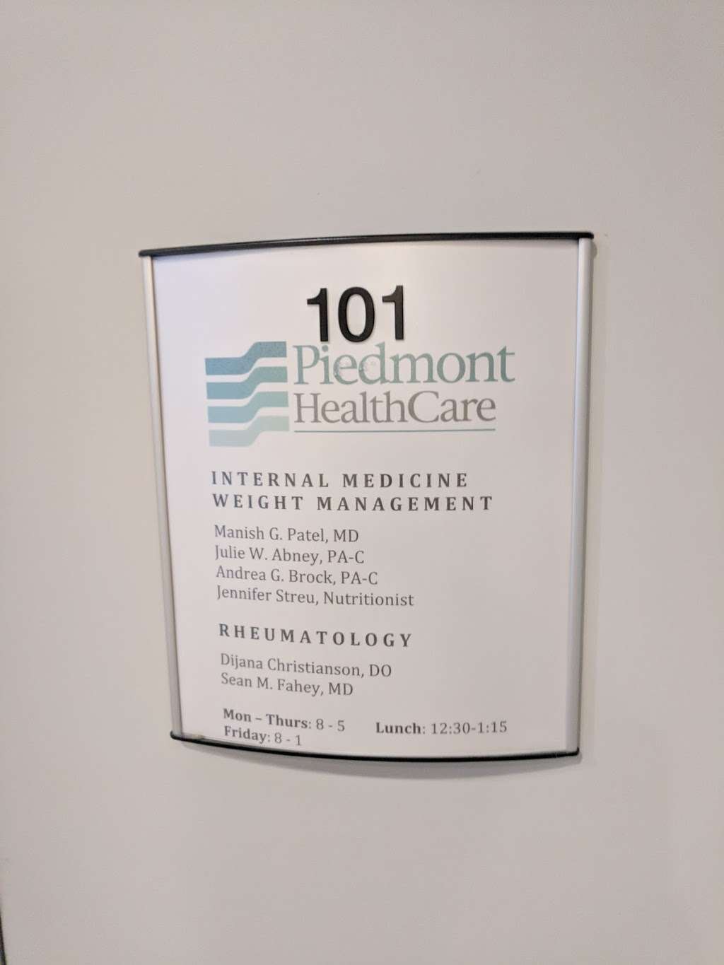 Piedmont HealthCare – Rheumatology | 128 Medical Park Rd #101, Mooresville, NC 28117, USA | Phone: (704) 658-1001