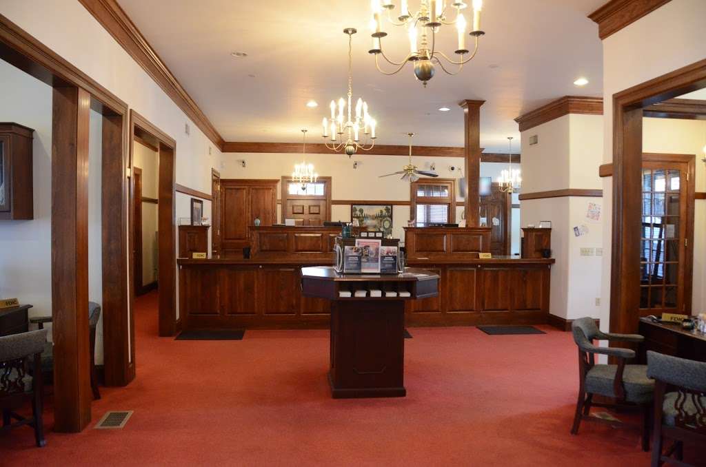 Town Bank | 400 Genesee Street, Delafield, WI 53018, USA | Phone: (262) 646-6888