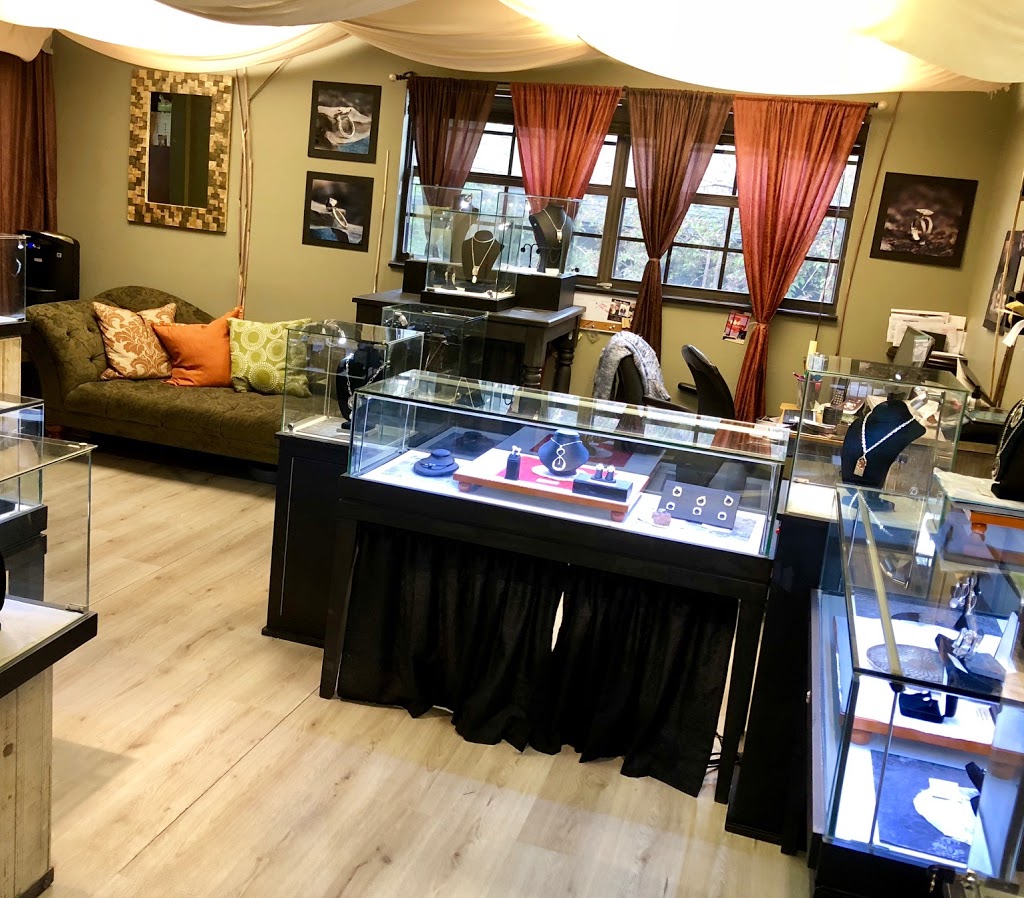 Mauzies Fine Jewelry | 7200 E Dry Creek Rd # B-204, Centennial, CO 80112, USA | Phone: (303) 779-9300