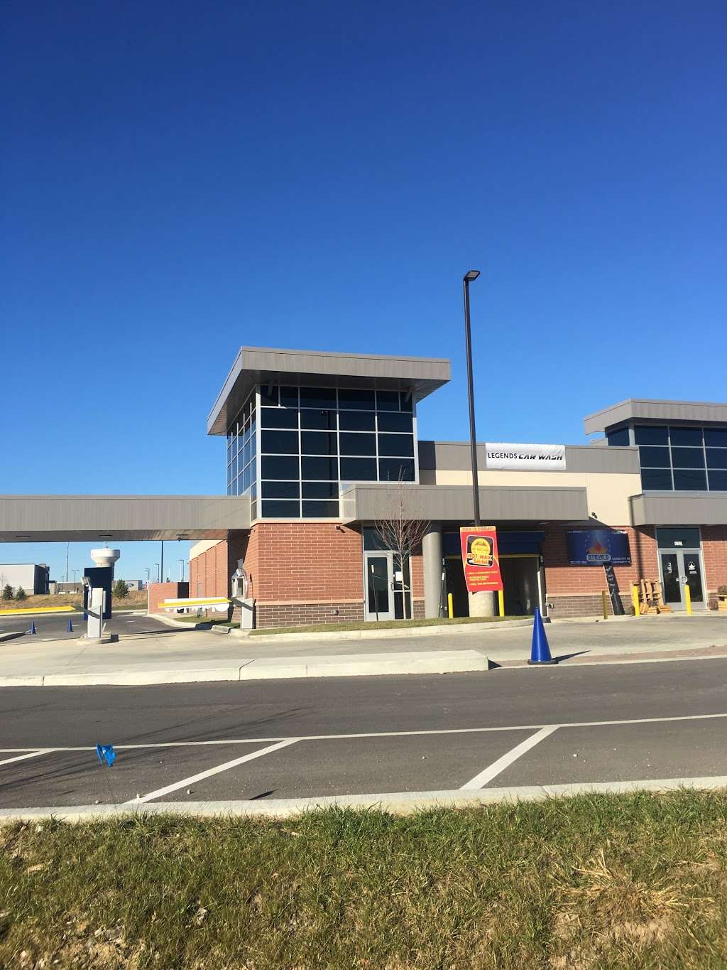 Big Splash Car Wash, 9801, Kansas City, KS 66111, USA