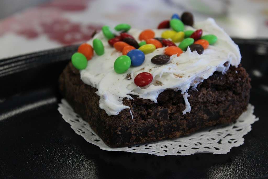 Elm Tree Cafe at Bombergers | 555 Furnace Hills Pike, Lititz, PA 17543, USA | Phone: (717) 627-6376