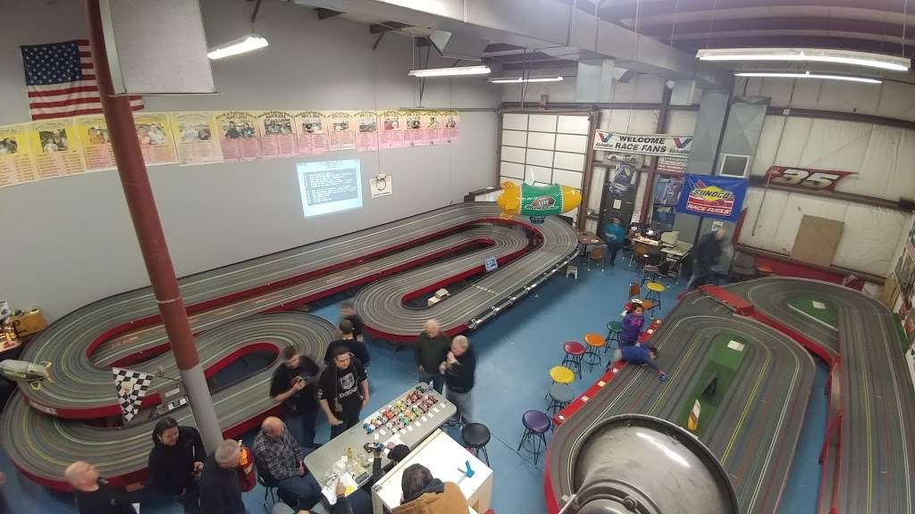 J & J Model Car Race Place | 1151 NJ-33, Farmingdale, NJ 07727 | Phone: (732) 938-5215