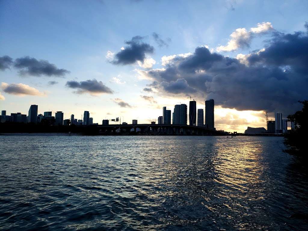 Venetian Causeway Park | 918-930 Venetian Causeway, Miami Beach, FL 33139, USA