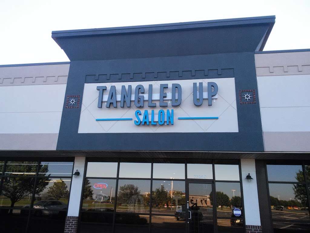 Tangled Up Salon | 7325 E 96th St, Indianapolis, IN 46250 | Phone: (317) 588-6813