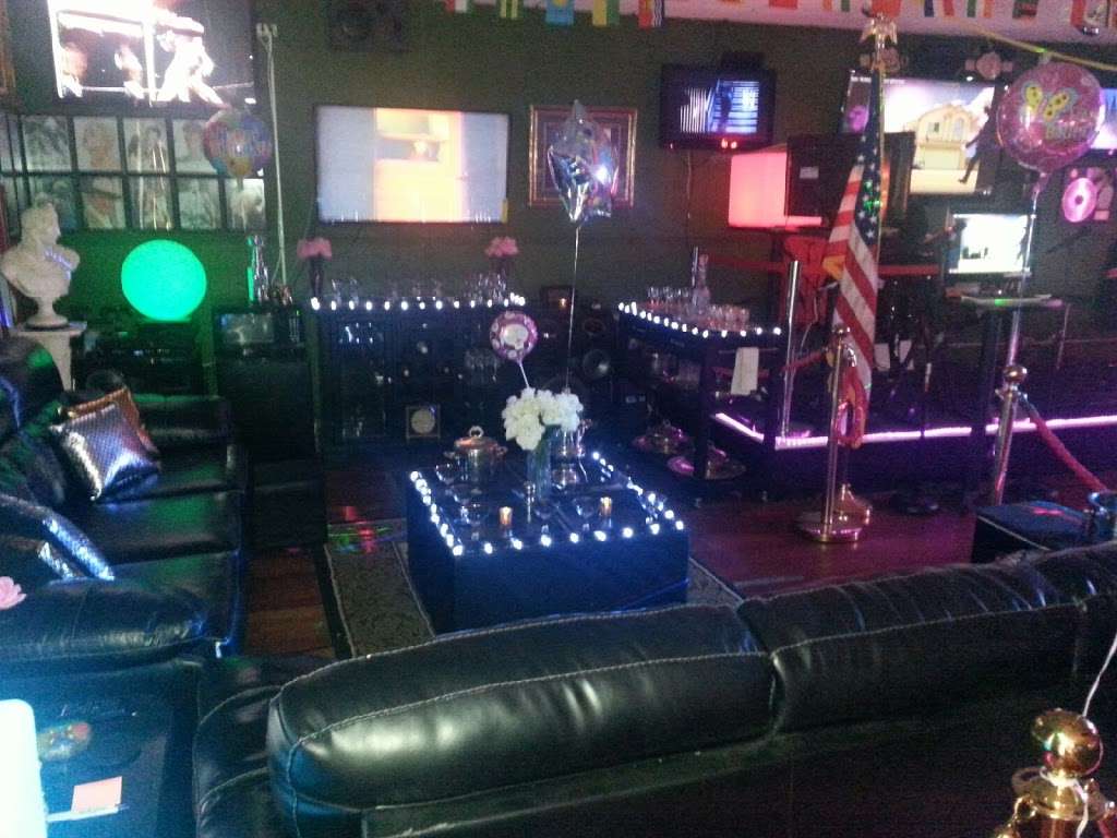 As Karaoke Bar | 8751 N Milwaukee Ave, Niles, IL 60714, USA | Phone: (224) 534-7158