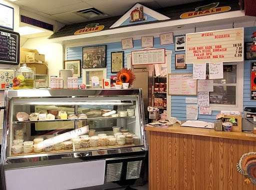 Country Store & Catering | 456 N Main St, Sycamore, IL 60178, USA | Phone: (815) 899-2333