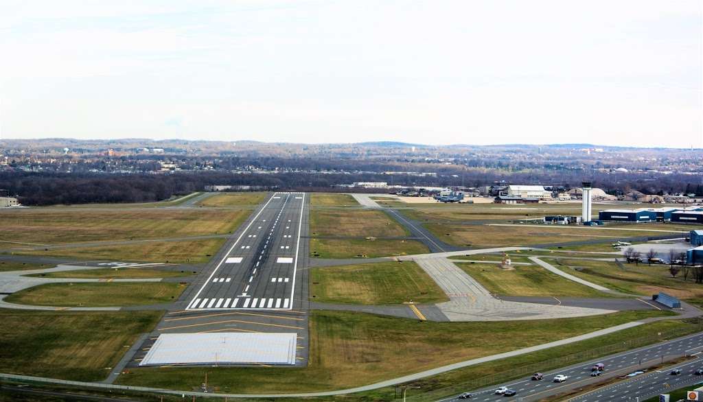 New Castle Airport | 151 N Dupont Hwy # 11, New Castle, DE 19720, USA | Phone: (302) 325-5124