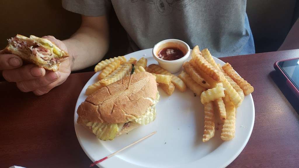 Blondies Grille and Bar | 33227 CA-18, Running Springs, CA 92382, USA | Phone: (909) 867-9000