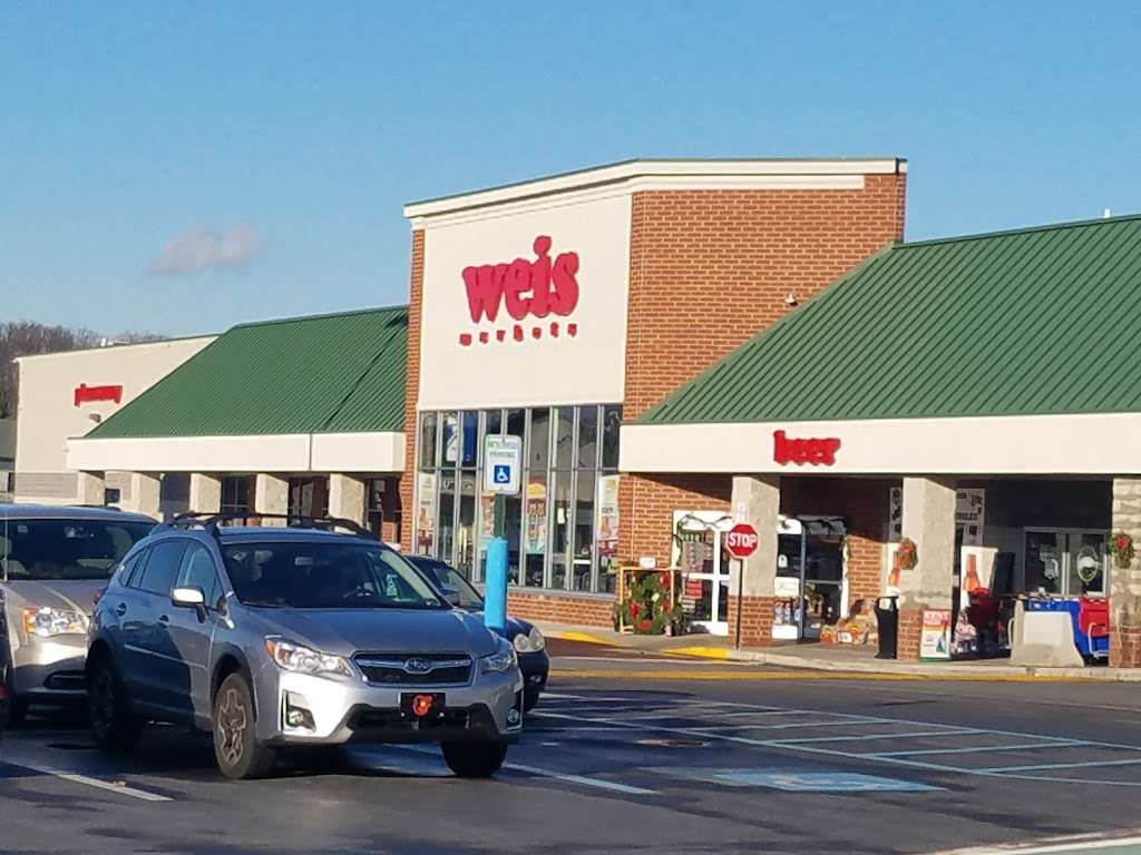 Weis Markets - 1424 Baltimore St, Hanover, PA 17331 - Hours, Directions ...