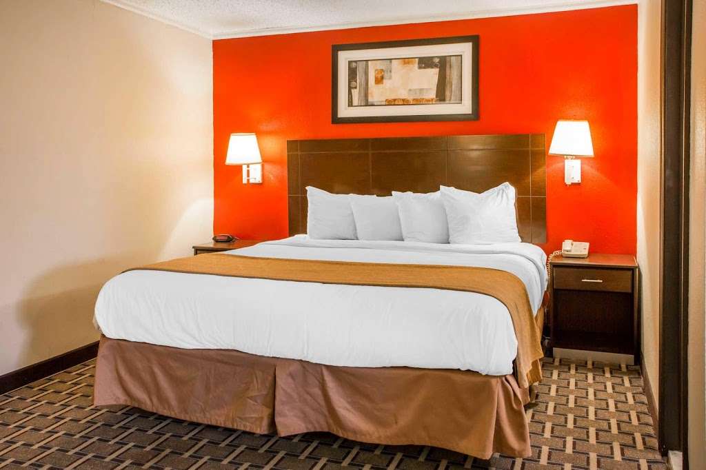 Quality Inn & Suites Millville - Vineland | 1701 N 2nd St, Millville, NJ 08332, USA | Phone: (856) 327-3300