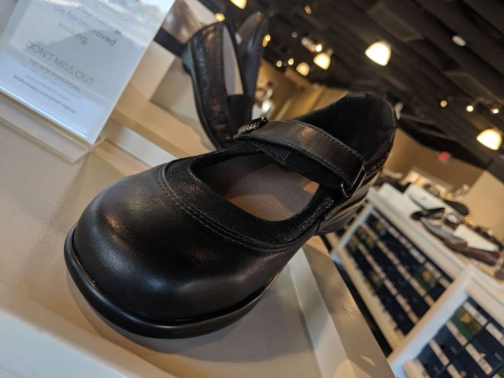 sas shoes phone number