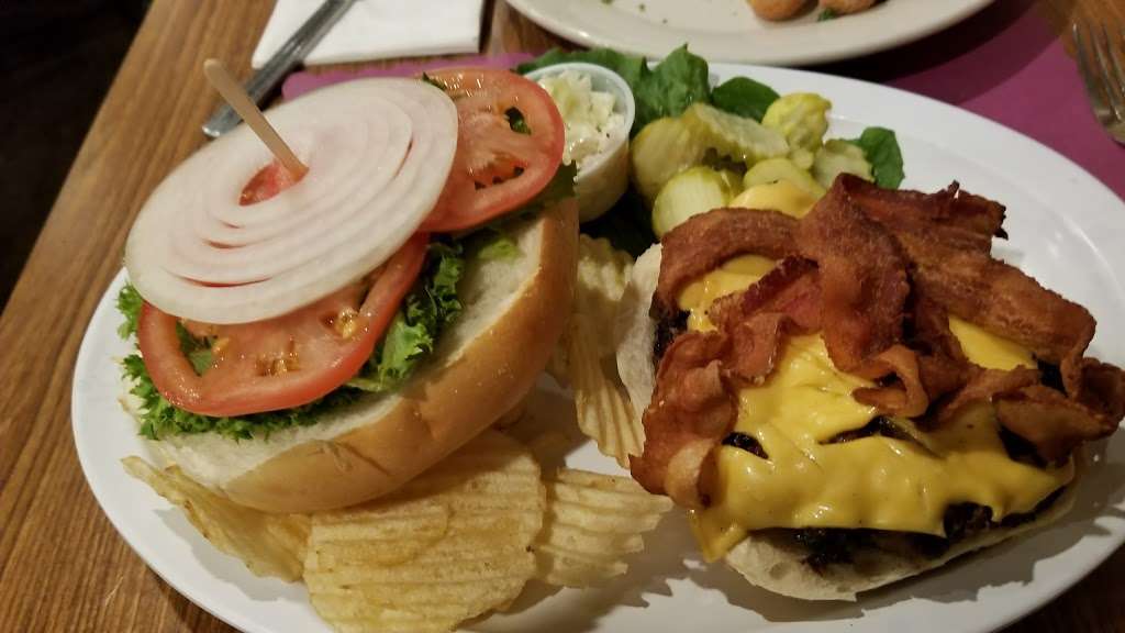 Buzzys Food & Spirits | 3283, 200 Stelton Rd, Piscataway Township, NJ 08854, USA | Phone: (732) 752-2229