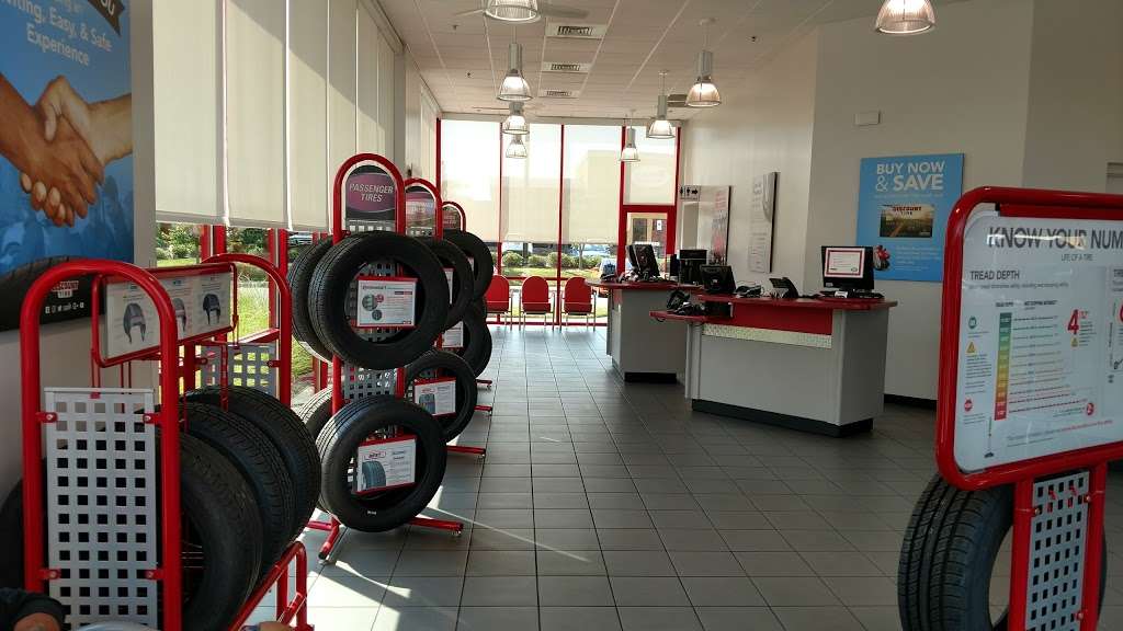 Discount Tire | 2451 SC-160, Fort Mill, SC 29708, USA | Phone: (803) 578-2828