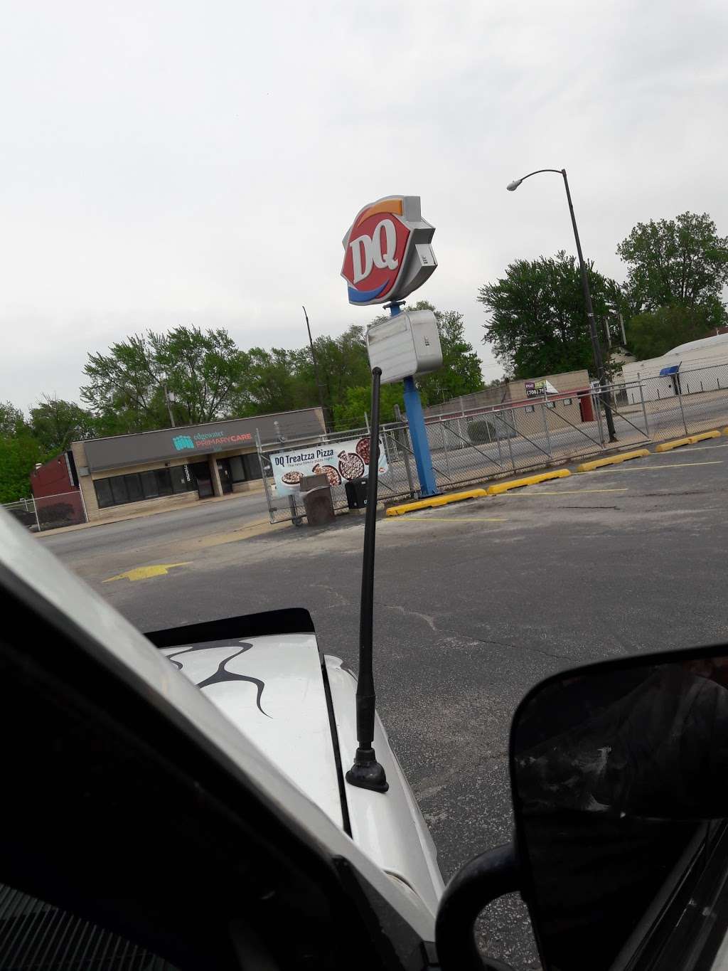 Dairy Queen (Treat) | 3516 Broadway, Gary, IN 46408 | Phone: (219) 887-1361