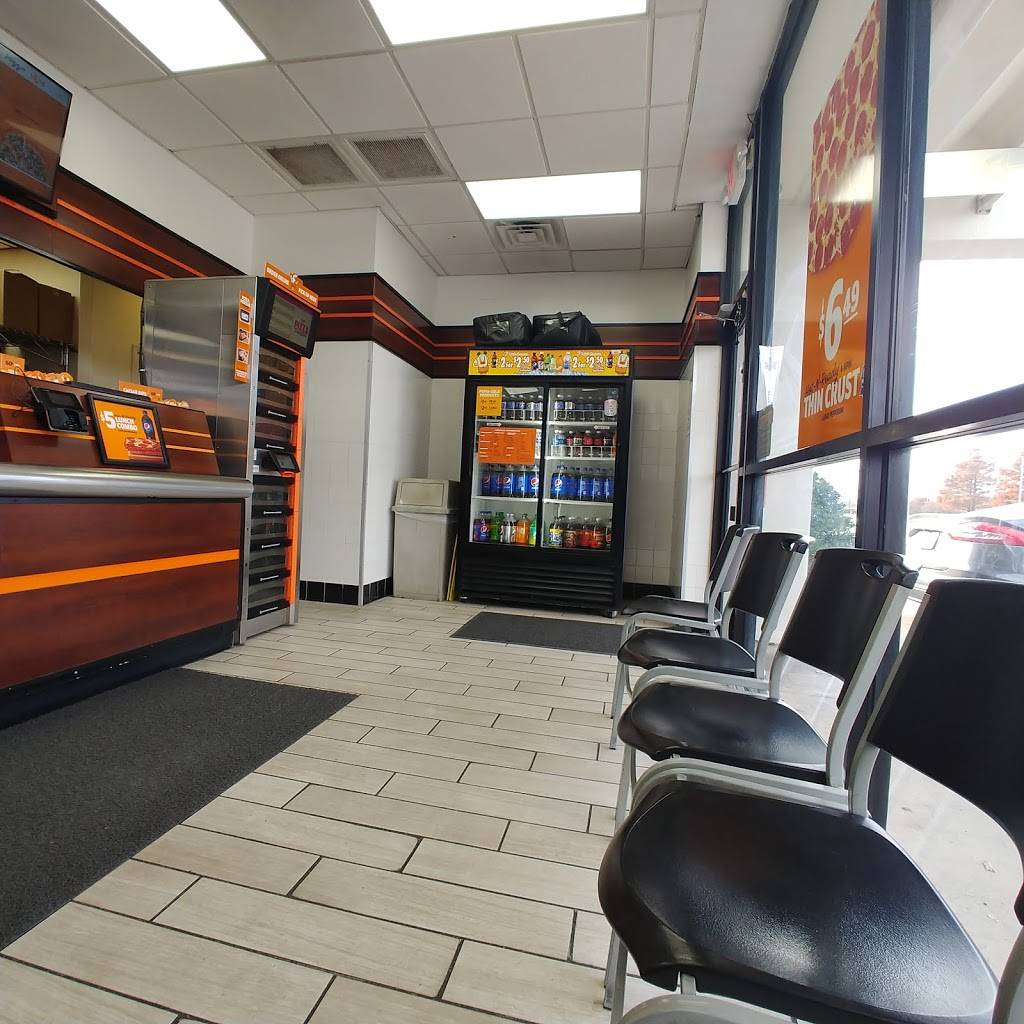 Little Caesars Pizza | 2926 Valley View Ln, Farmers Branch, TX 75234, USA | Phone: (972) 620-9993