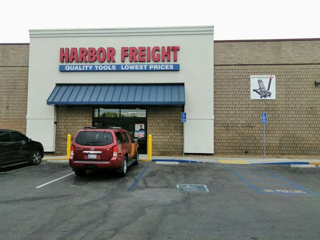 Harbor Freight Tools | 10765 Magnolia Ave, Riverside, CA 92505, USA | Phone: (951) 785-0459