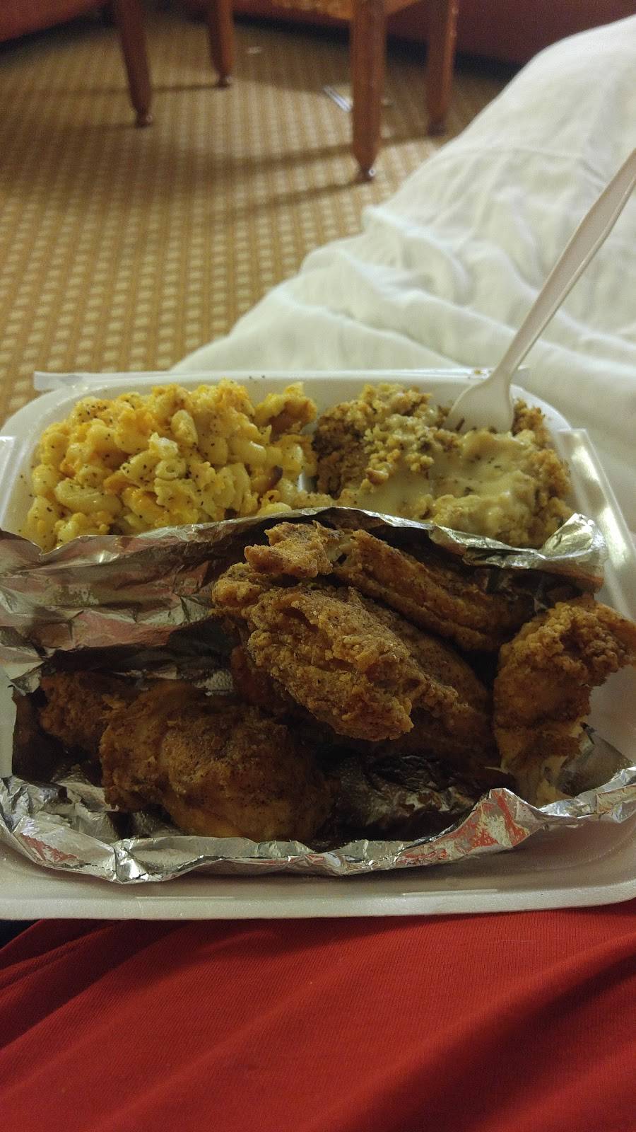 Ms. E-Vees Soul Food | 20880 Gratiot Ave, Eastpointe, MI 48021, USA | Phone: (313) 366-5626