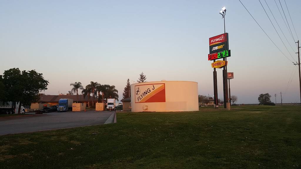 Flying J Travel Center | 17047 Zachary Ave, Bakersfield, CA 93308, USA | Phone: (661) 392-5300