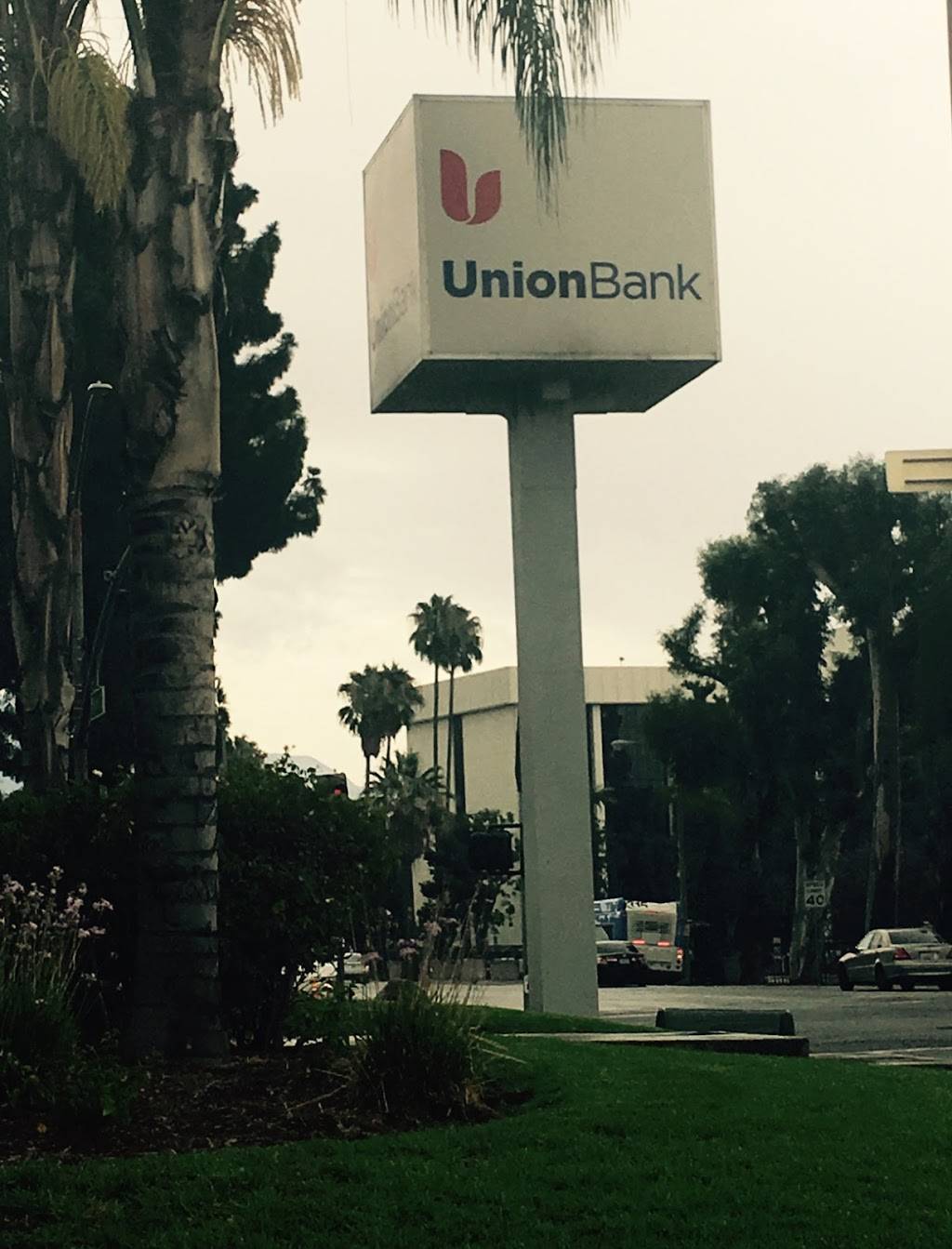 Union Bank | 290 E Highland Ave, San Bernardino, CA 92404, USA | Phone: (909) 475-1720