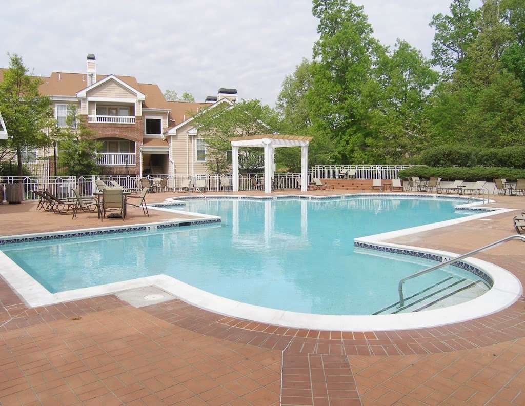 eaves Fair Lakes | 13116 Autumn Woods Way, Fairfax, VA 22033 | Phone: (571) 318-5845