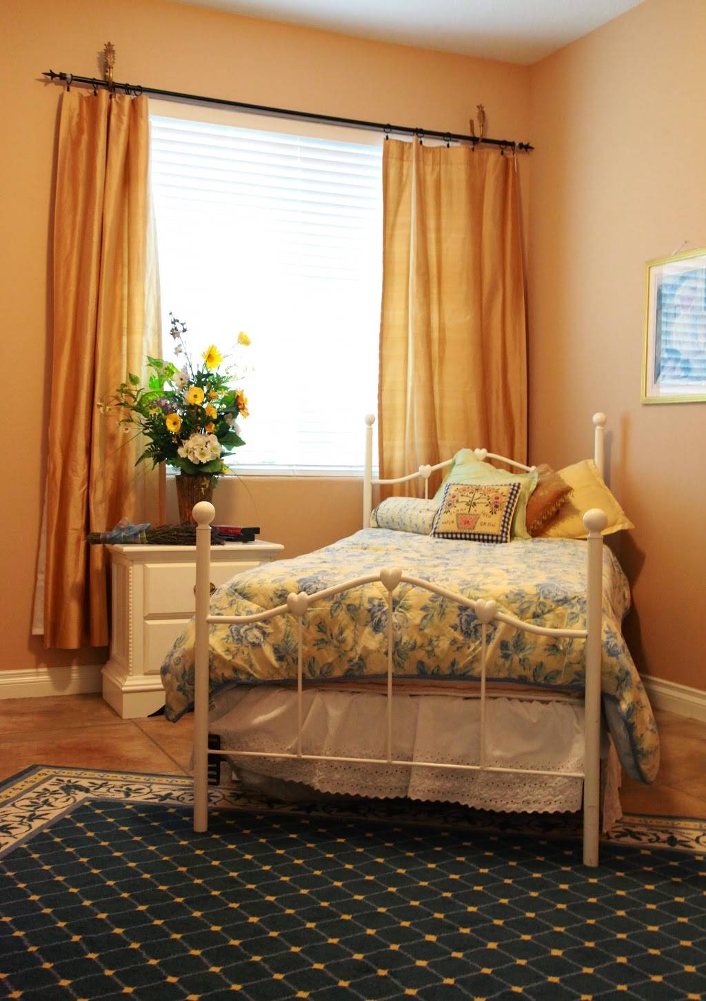 Windsor Gardens Memory Care | 1602 NE 162nd Ave, Vancouver, WA 98684, USA | Phone: (360) 944-7419