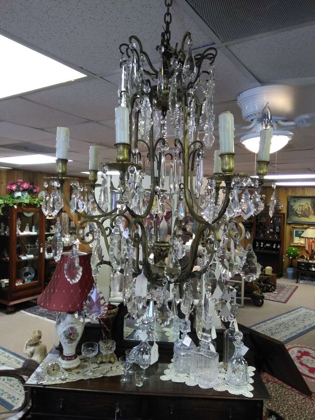 Rose Royce Antiques | 5717 2nd St, Katy, TX 77493, USA | Phone: (713) 446-0412
