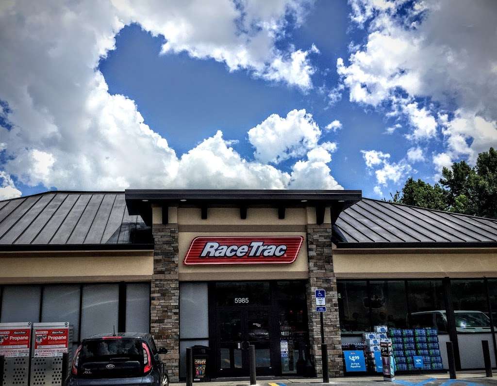 RaceTrac | 5985 W, 4732, US-192, Kissimmee, FL 34747, USA | Phone: (407) 396-2271