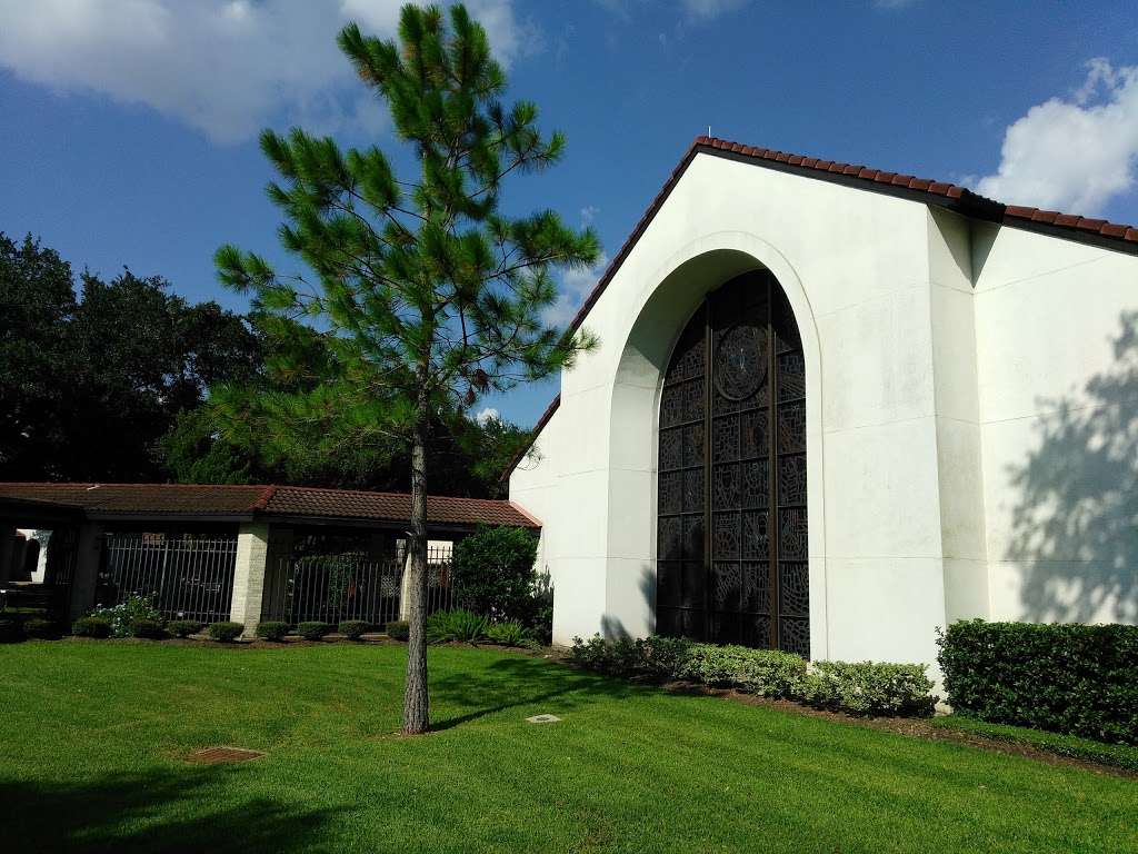 Holy Family Catholic Church | 1510 5th St, Missouri City, TX 77489 | Phone: (281) 499-9688