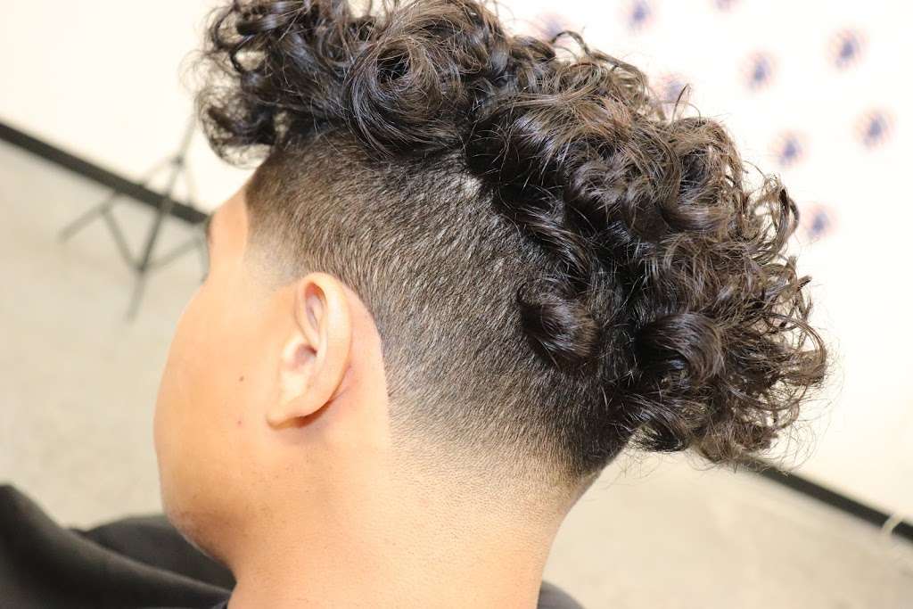 Clipper Knowledge Hair Studio | 8809 Grissom Rd, San Antonio, TX 78251, USA | Phone: (210) 719-4650