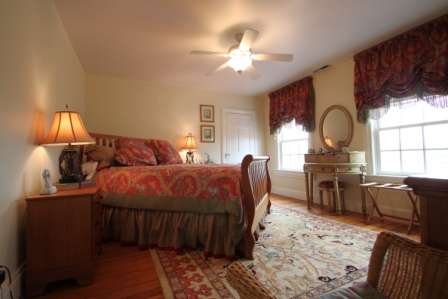 Linden Hall Farm | 11820 Berlin Turnpike, Lovettsville, VA 20180 | Phone: (540) 822-5010