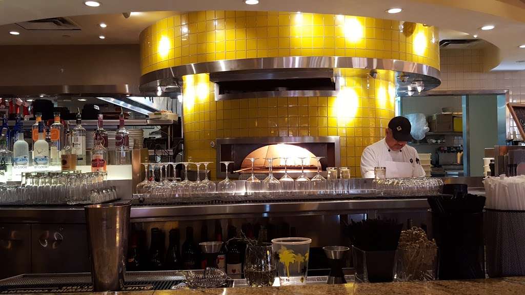 California Pizza Kitchen at Tempe Marketplace | 2000 E Rio Salado Pkwy #1253, Tempe, AZ 85281, USA | Phone: (480) 967-0498