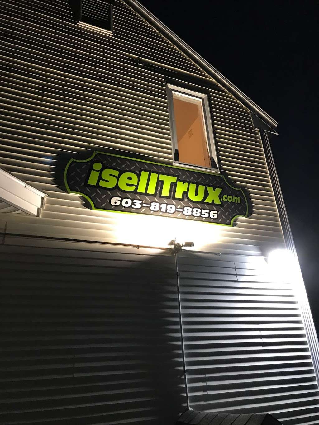 isellTrux | 472 NH-111 STE A2, Hampstead, NH 03841 | Phone: (603) 819-8856