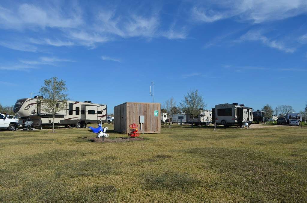 Happy Camp RV Park-Campground Hookups|Freeport tx|Clute|Lake Jac | 14095 TX-288 Business, Angleton, TX 77515 | Phone: (979) 849-5740