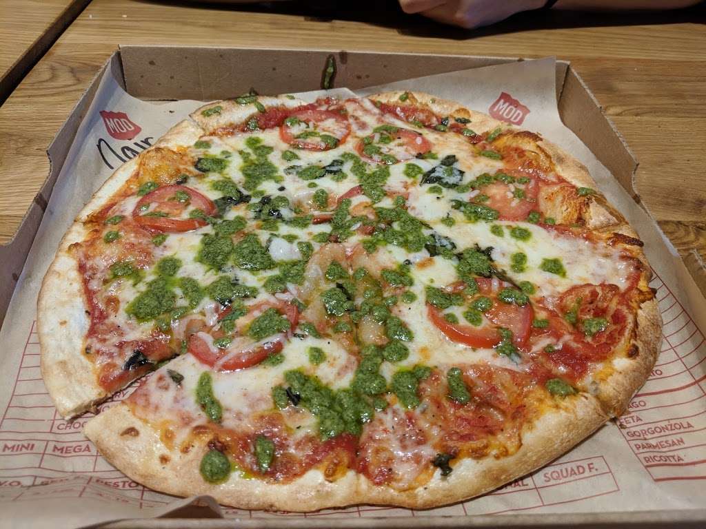 MOD Pizza | 2550 CityWest Blvd Suite 100, Houston, TX 77042 | Phone: (832) 975-8848