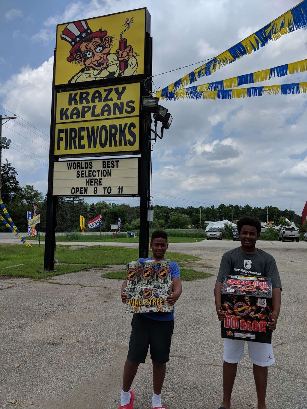 Krazy Kaplans Fireworks | 10351 IN-39, La Porte, IN 46350, USA | Phone: (219) 325-8660