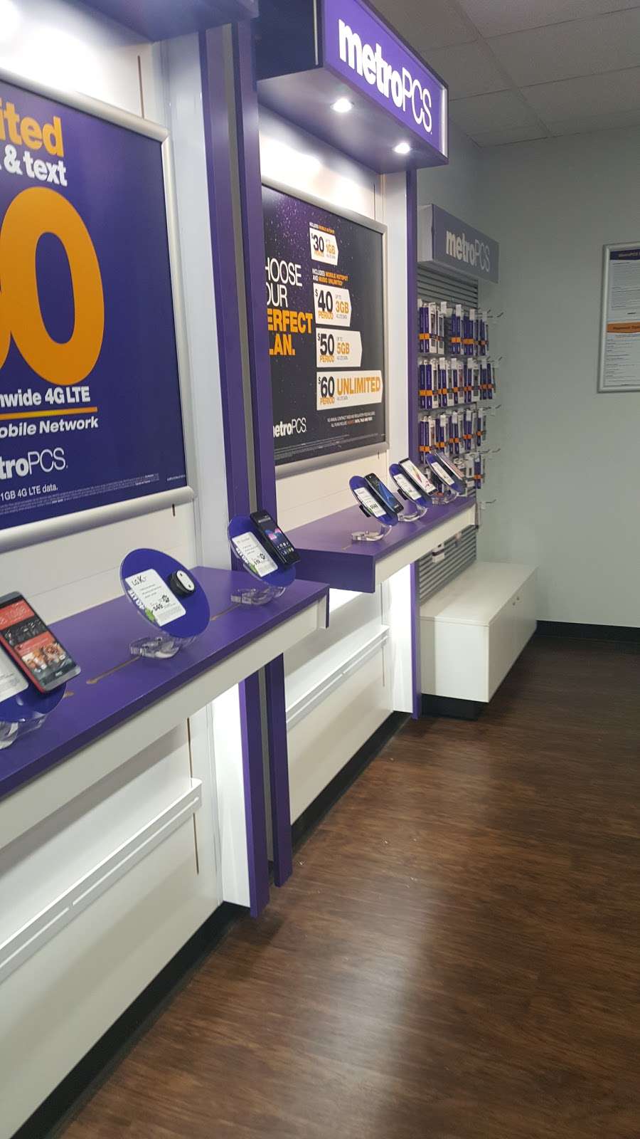 Malkee Wireless | 1907 Chicago Rd, Chicago Heights, IL 60411 | Phone: (708) 754-3500