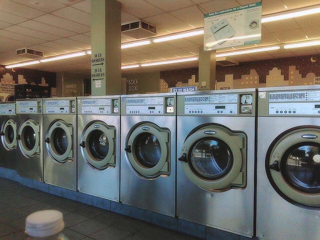 Norwalk Coin Laundry | 20300 Norwalk Blvd, Lakewood, CA 90715, USA | Phone: (562) 809-3433