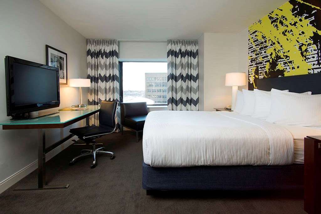 Brookshire Suites Inner Harbor, BW Premier Collection | 120 E Lombard St, Baltimore, MD 21202 | Phone: (410) 625-1300