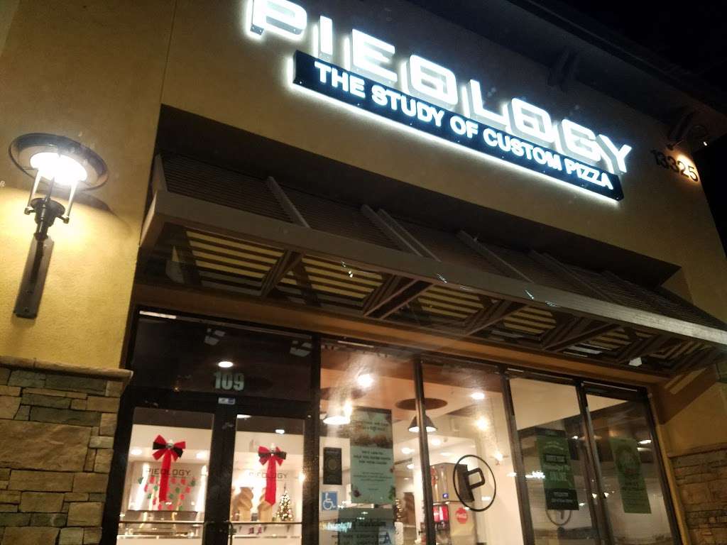 Pieology Pizza | 13325 Main St, Hesperia, CA 92345, USA | Phone: (760) 998-2785