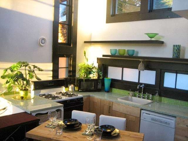 TreeHouseVenice | 704 Palms Blvd, Venice, CA 90291, USA | Phone: (310) 926-3662