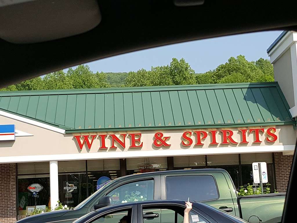 Mac & Lindys Fine Wine and Spirits | 530 Co Rd 515 #400, Vernon Township, NJ 07462, USA | Phone: (973) 764-5115