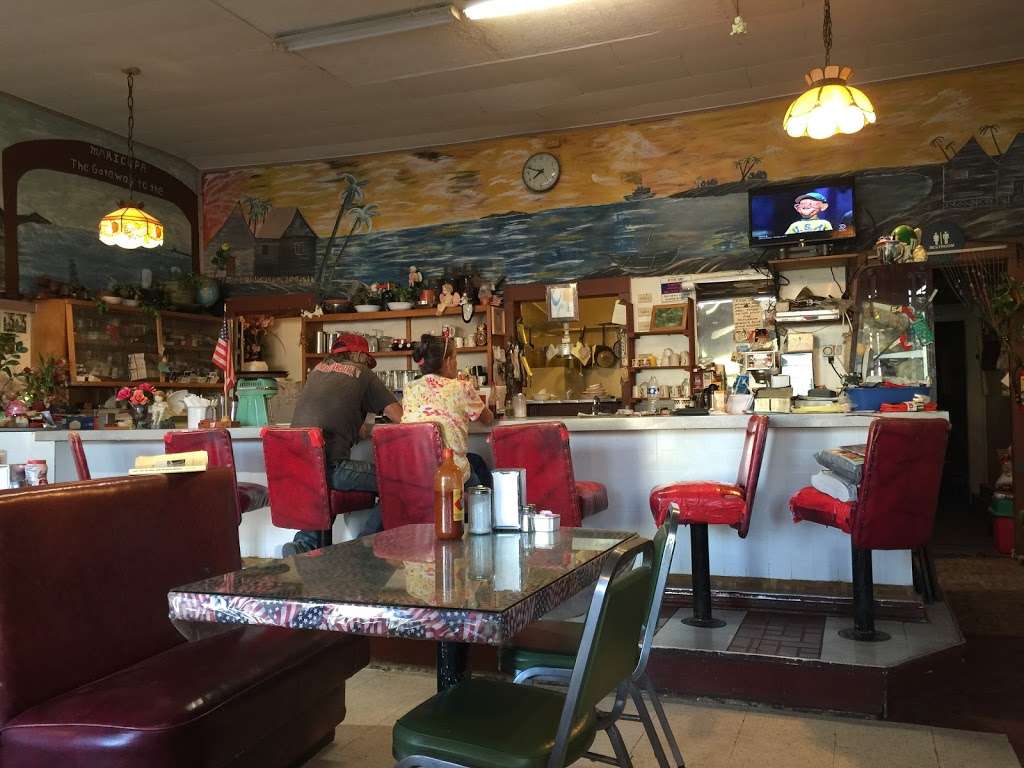 Tinas Diner | 346 California St, Maricopa, CA 93252, USA | Phone: (661) 769-9495